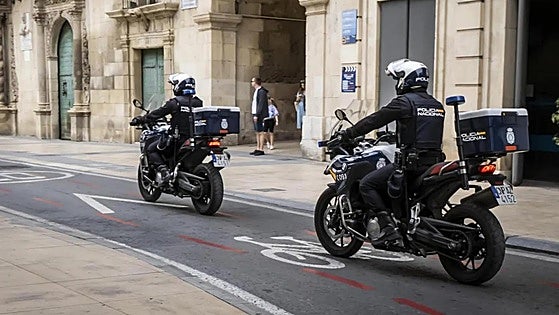 Teacher, 43, arrested for sexual assault and harassment of 17-year-old student in Alicante