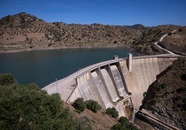 Casasola draining through the emergency by-pass.