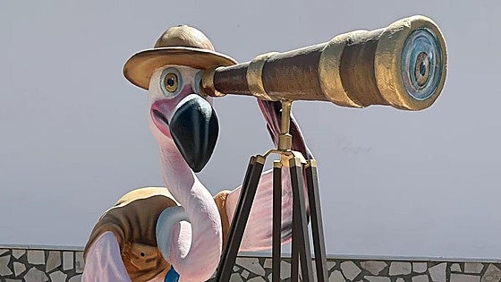 Tourists are flocking to see new life-sized sculptures of 'humanised' flamingos in Malaga town that's famous for the distinctive pink birds