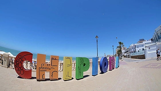 Seven of the 'top ten' happiest towns in Spain are in Andalucía