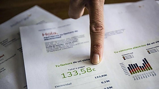 Consumer group warns electricity companies cannot raise prices hiding behind rising costs after Spain's national power blackout
