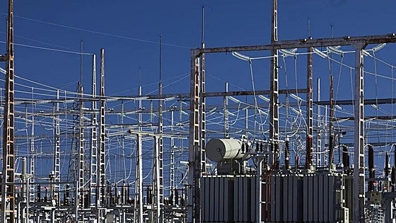 Grid operator and utility firms blamed for national power blackout in Spain