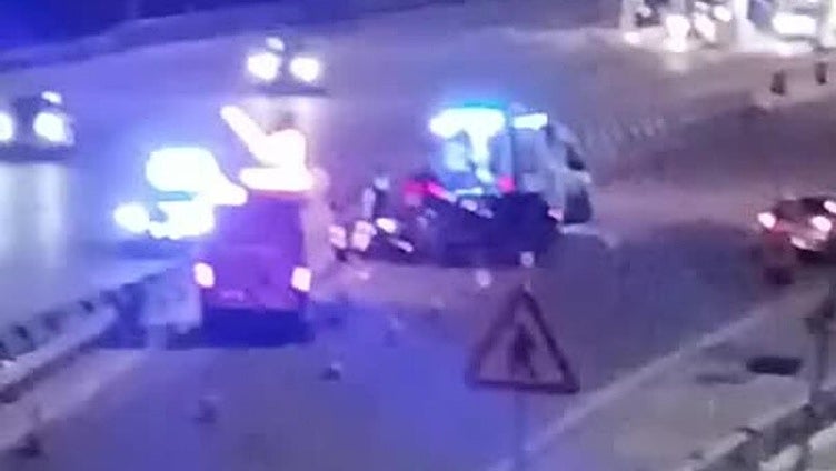 This is the moment a driver lost control and crashed into barriers at toll area on Costa del Sol motorway