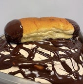 Ice cream made from Hermanos González cocoa buns.