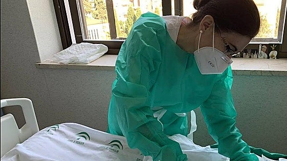 Report reveals more than half of all recently graduated nurses leave Andalucía to work