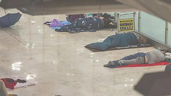 Madrid announces opening of emergency social care project for 150 homeless people who sleep at Barajas Airport