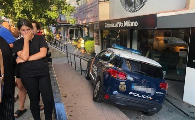 High-speed chase in Marbella ends with police car veering across pavement and crashing down steps, leaving three people injured