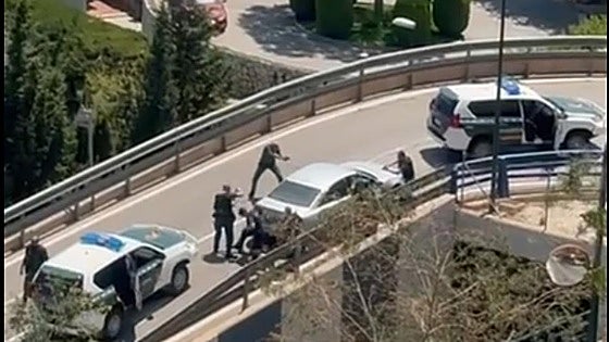 This is the moment two men were arrested after police chase along A-7 motorway on Costa del Sol
