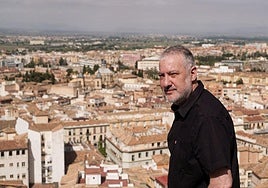 Tunick, during his visit to Granada to look for locations.