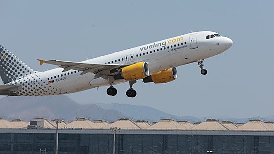 Vueling increases number of seats available on Andalucía flights in July and August by 11%