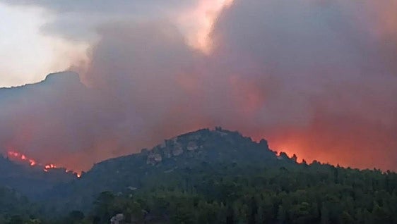 Massive wildfire in Spain is raging out of control and nine towns are now under lockdown
