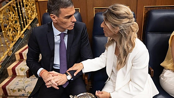 Spanish PM makes strong defence in tense parliamentary debate on corruption