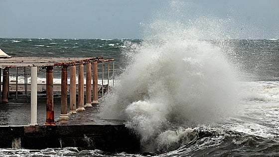 Aemet issues yellow alerts for wind gusts and sea swell on Costa del Sol