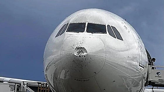 Hailstorm damages US-bound passenger plane in Spain, forcing it to do a U-turn and land shortly after take-off