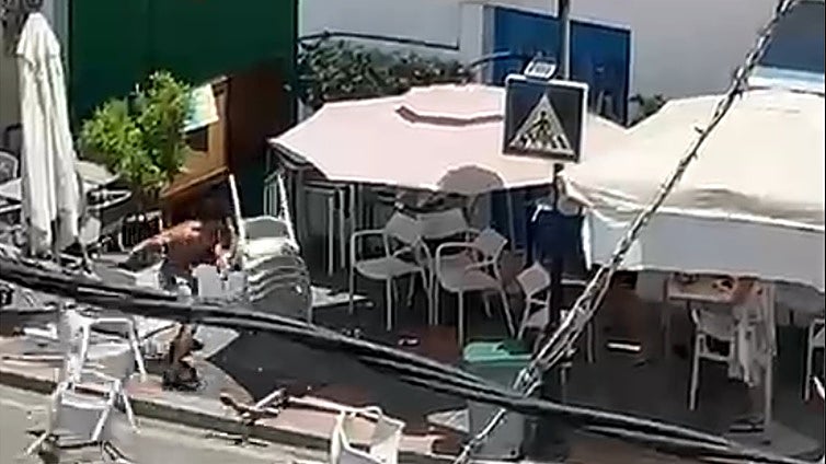 Police investigate reason for bar brawl in Malaga village that was captured on video