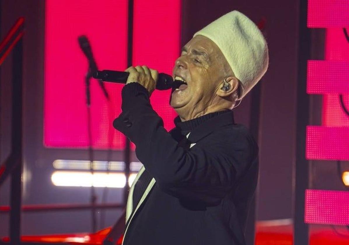Singer Neil Tennant.