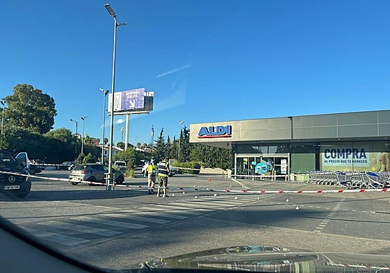 Broad daylight supermarket car park shooting in Estepona: Some 27 shots were fired, one of which almost hit a child