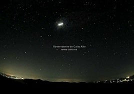 Watch as fireball streaks across the night sky of Andalucía at a scorching 69,000 km/h