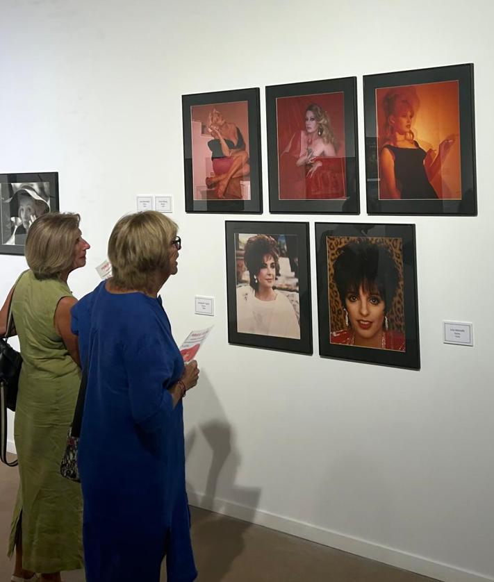 Imagen secundaria 2 - New Miradas de Cine exhibition brings celebrity portraits to Nerja