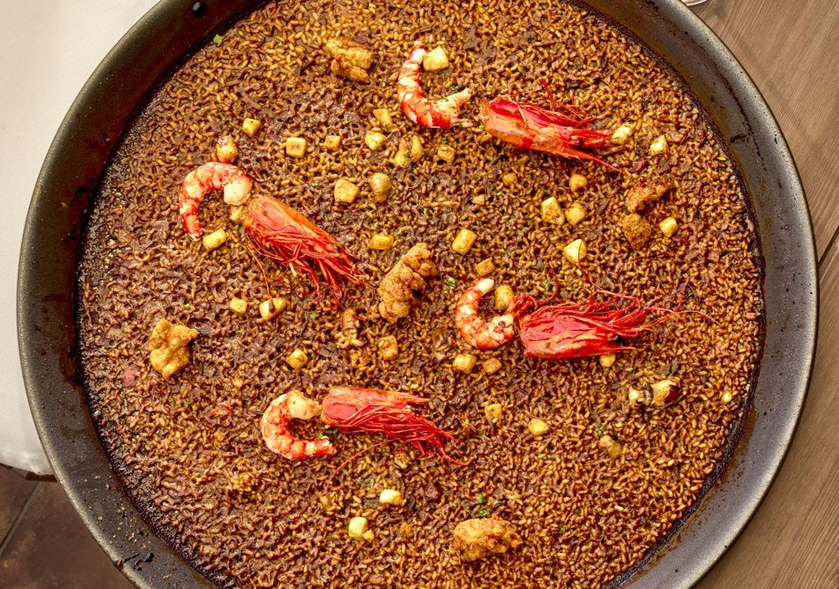 Dry rice dish with sweet prawns at Cielo by Mogli.
