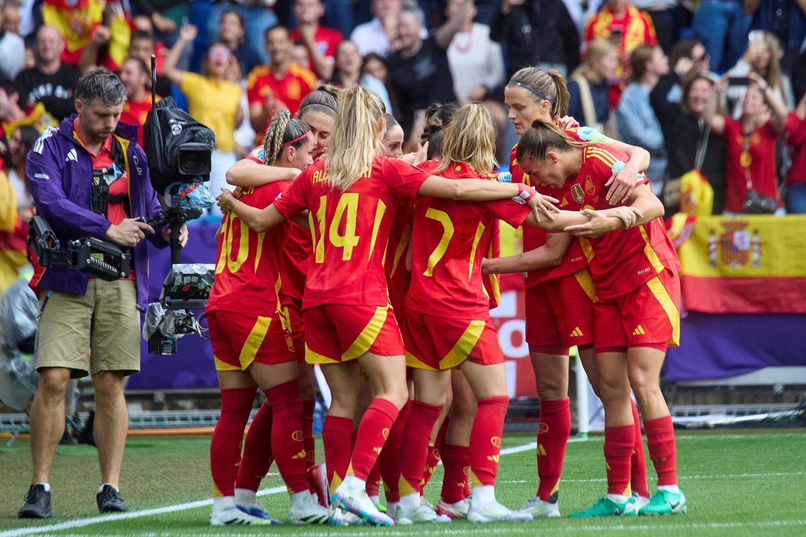 England beat Spain in Euro final - in pictures