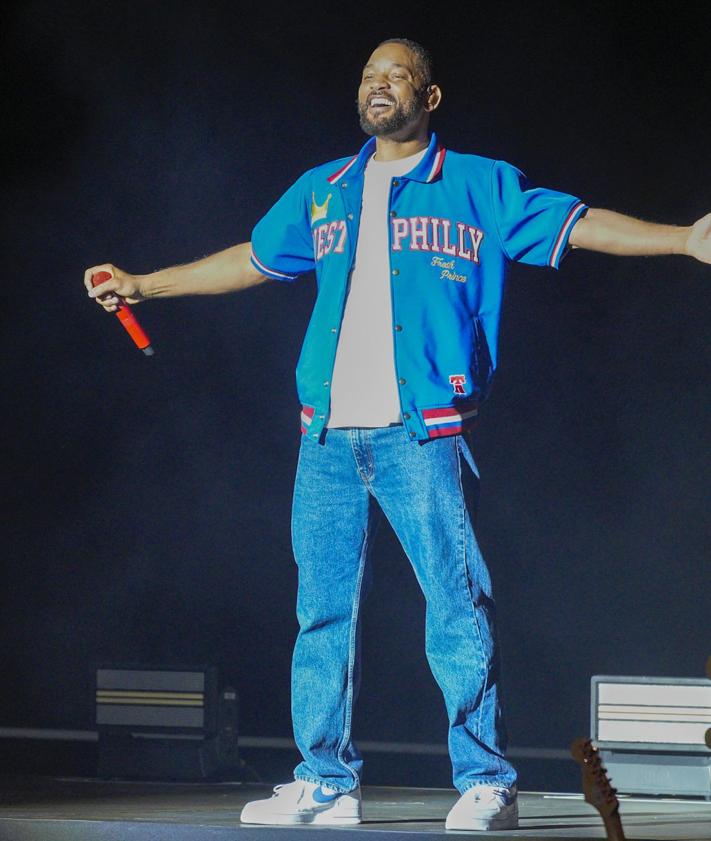 Imagen secundaria 2 - Will Smith rocks quarry venue during rebirth in Marbella, in pictures