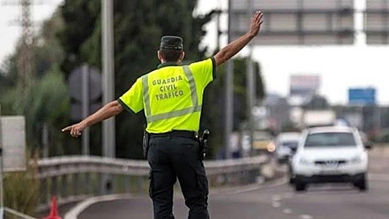 DGT increases surveillance campaign on the roads of Spain this summer: which motoring fines are the most common?