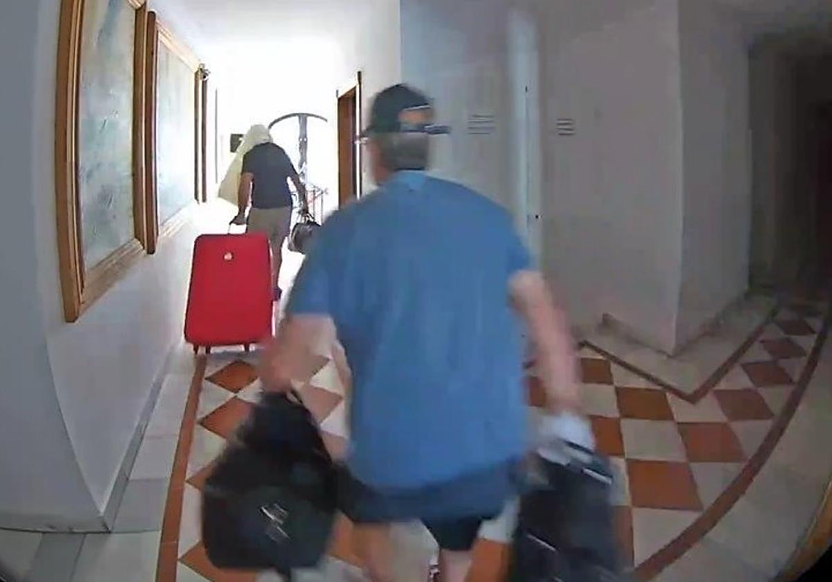 Two 'professional' thieves arrested for breaking into holiday homes on Costa del Sol and stealing goods worth 640,000 euros
