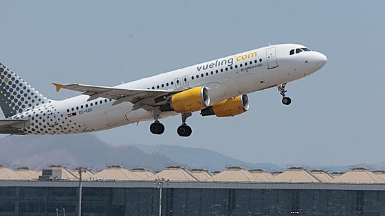 Morocco-bound flight diverts to Malaga Airport after pregnant passenger reports feeling unwell