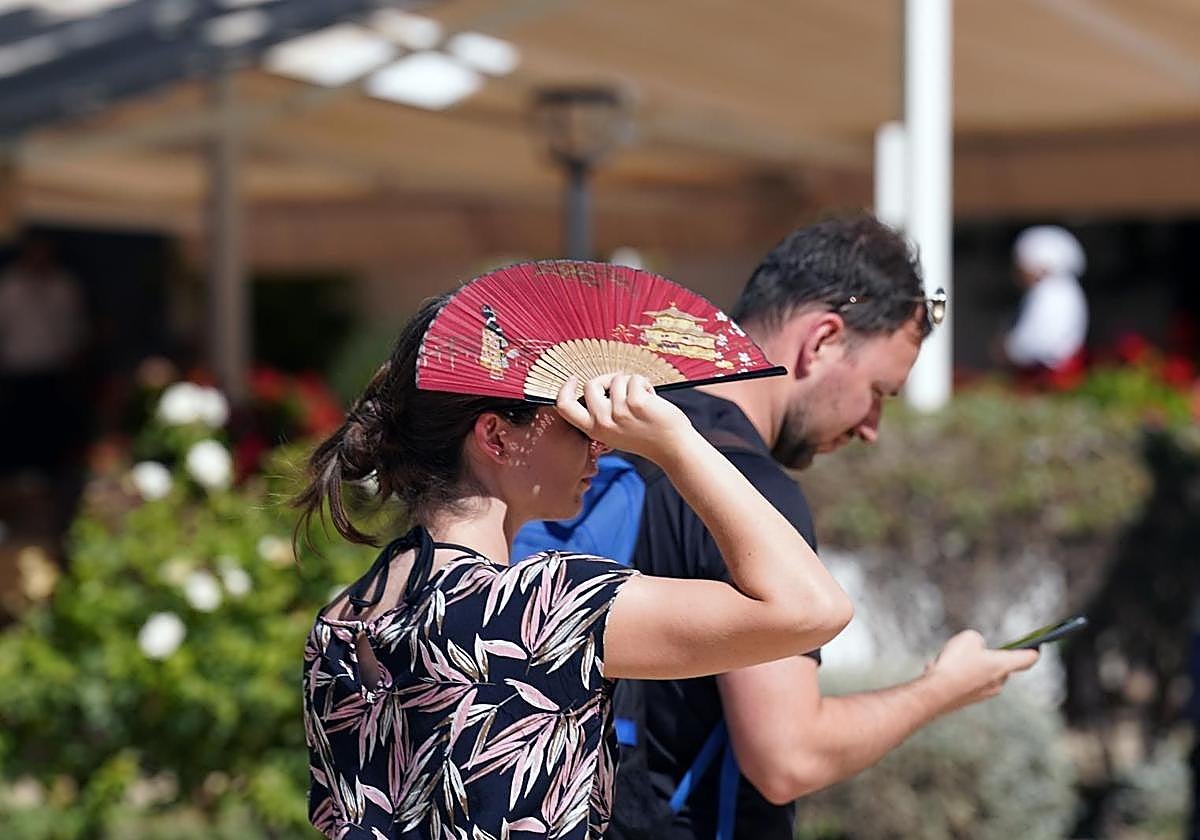 Aemet activates amber and yellow alerts for high temperatures as new heatwave hits Spain: but how long will it last?