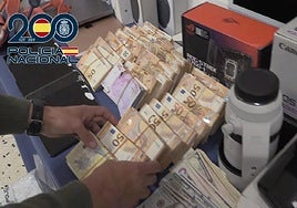 Seven arrested in Spain for defrauding e-commerce giant Amazon out of 300,000 euros