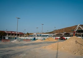 Start of work on the new roof of the skating rink.