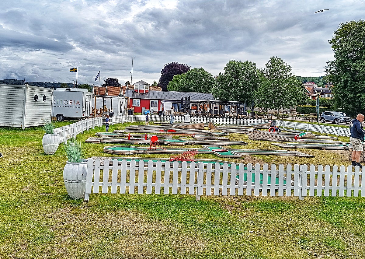 Imagen secundaria 1 - In the centre.