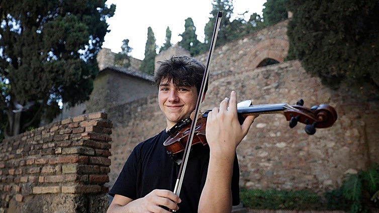 Bruno Hock: Malaga's talented 16-year-old violinist