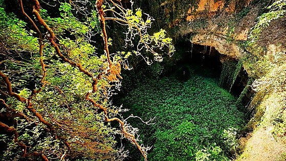 Young woman dies after plunging into natural tourist attraction sink hole in Spain