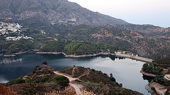 A larger capacity Costa del Sol reservoir would have collected twice as much rainfall this year