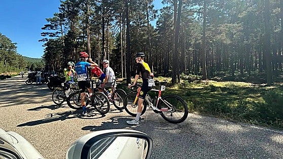 A 17-year-old Malaga cyclist dies after several riders crash during junior road race in Spain's Ribera del Duero