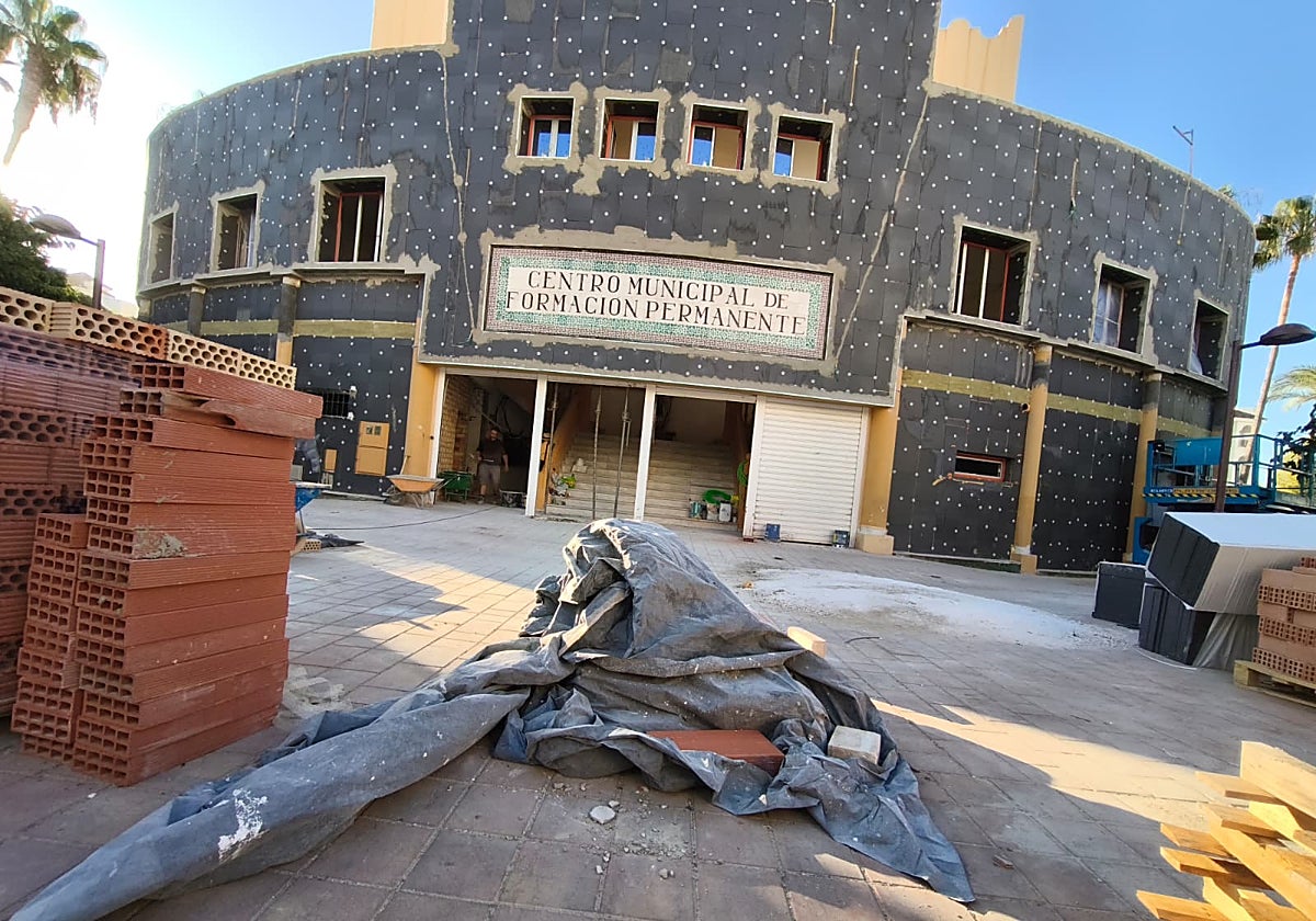 It is the first major refurbishment of the municipal facilities in its 27 years of existence.