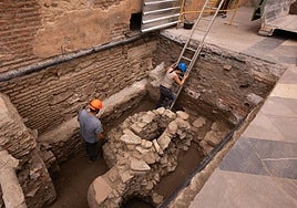 The dig in Calle Císter, next to the Sagrario, is the one that has uncovered the late antique and Almohad wells.