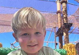 Police investigate whether mother of three-year-old boy who disappeared in Marbella has taken him to Russia