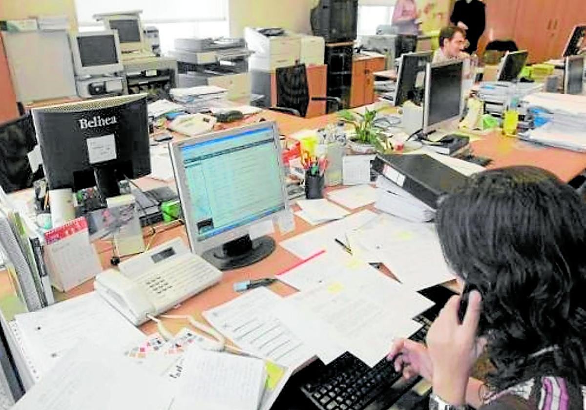 File management and processing officials in the regional government's offices.