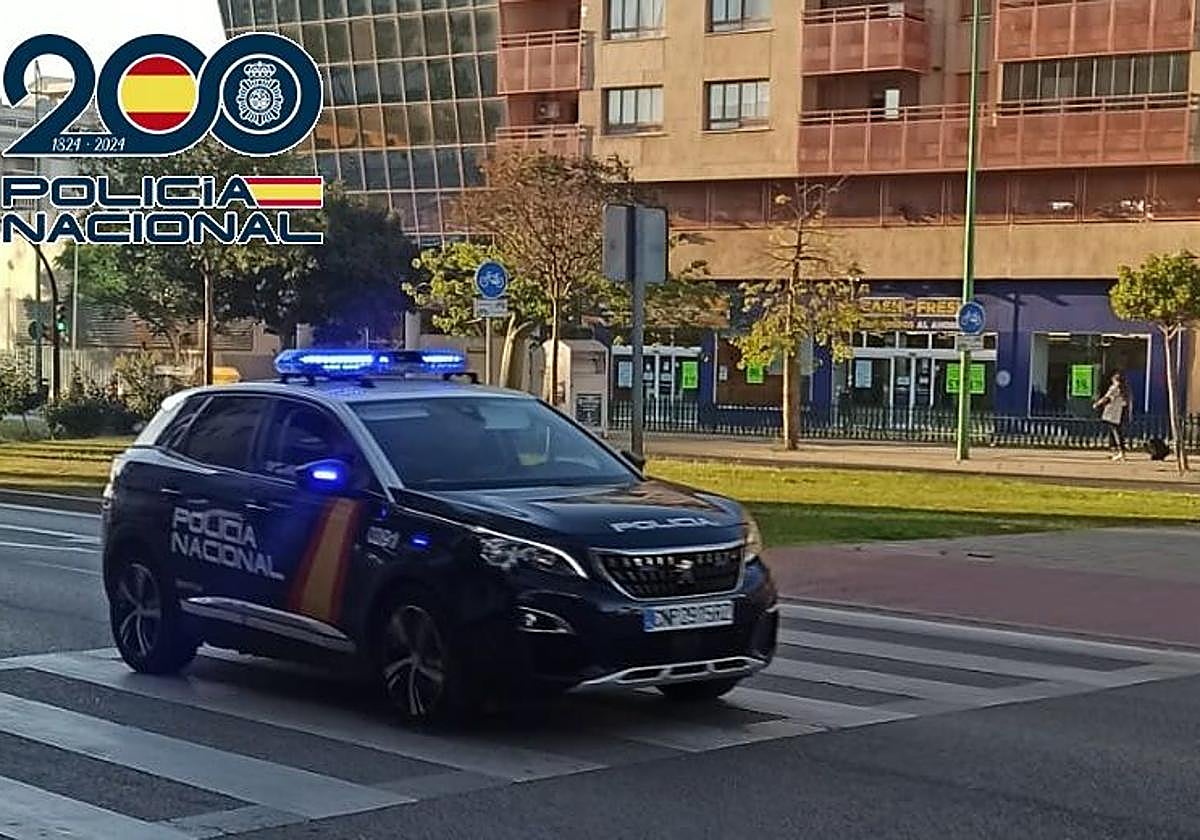 A thief on an electric scooter arrested for multiple mobile phone robberies in Malaga