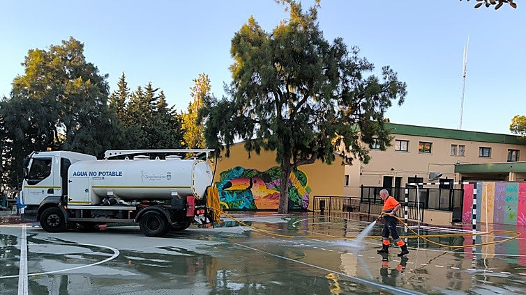 Benalmádena carries out renovation work on schools ahead of new term