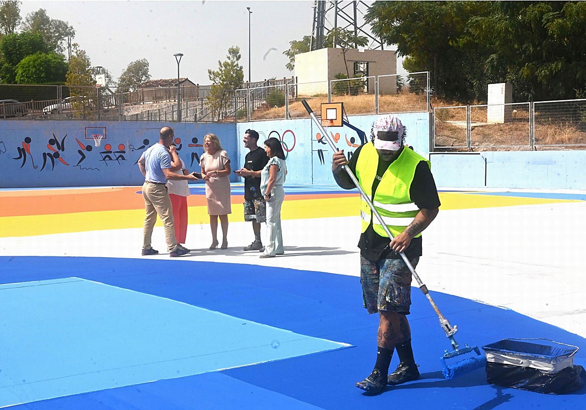 The Mayor of Marbella, Ángeles Muñoz, together with the head of education, Carmen Díaz, visited the CEIP Xarblanca.