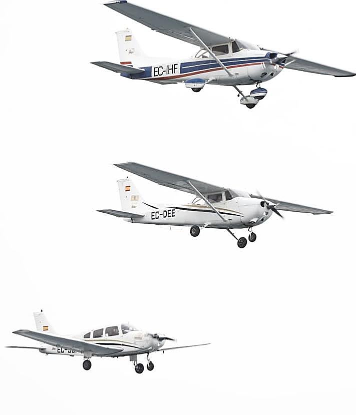 Imagen secundaria 2 - Costa del Sol air show draws the crowds despite the cloud and rain, in photos and video