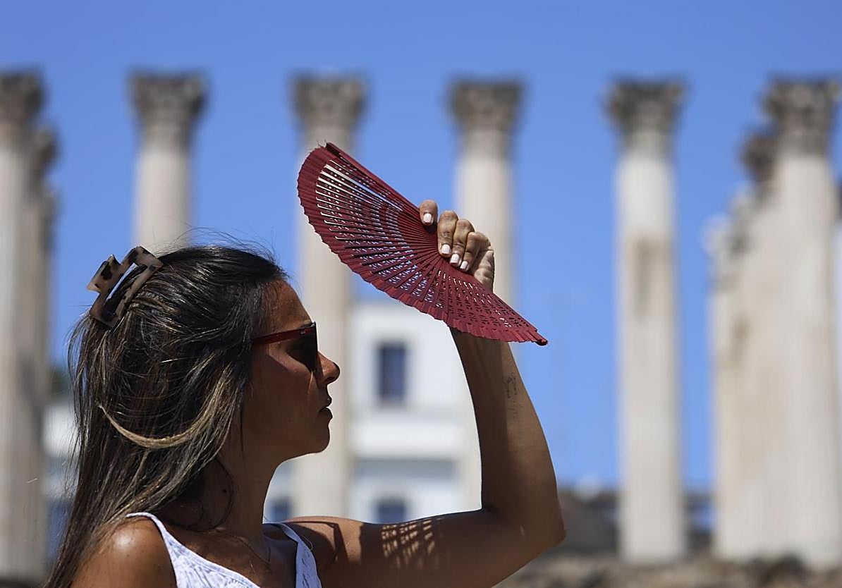 Aemet forecasts 'summer-like weather' in south of Spain with highs of up to 38C