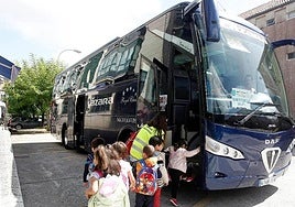Drivers in Spain warned of 200-euro fines for stopping or parking at the school gates