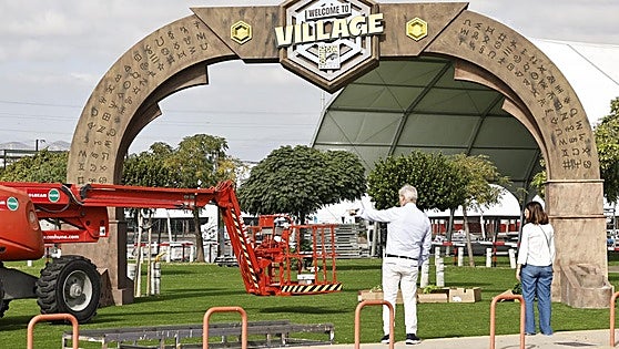City sets the stage for San Diego Comic-Con Málaga by erecting huge overflow 'Village' for fans