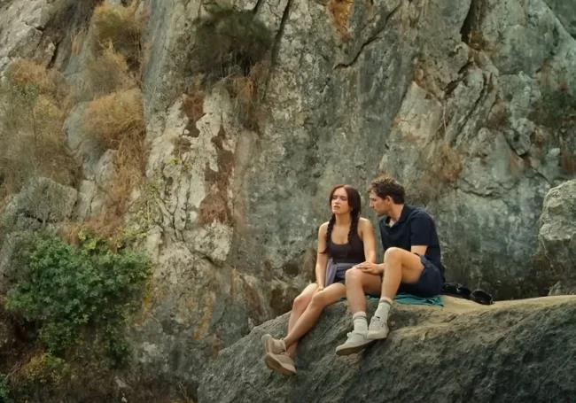 Actors Olivia Cooke and Laurie Davidson in a scene filmed in the Cueva del Gato area.