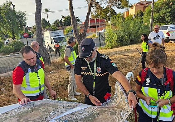 Some of those involved in the search operation.